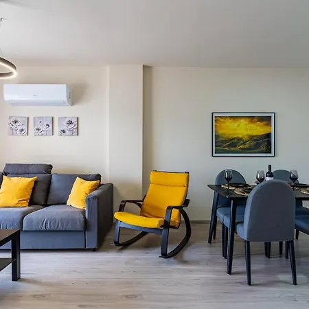 Vox 2-bedroom In Apartament Larnaca